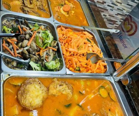 Armando's Deli & Pupuseria