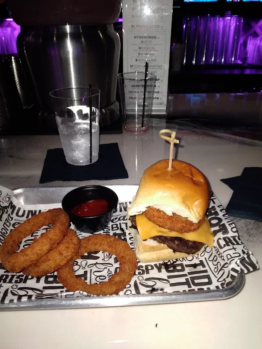 His And Hers Westbury Picture 6