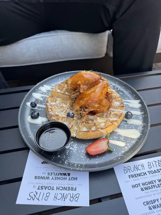 His And Hers Westbury Picture 5