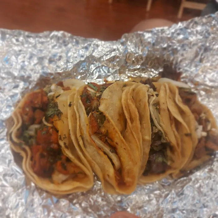 Azteca Deli Grocery Picture 7