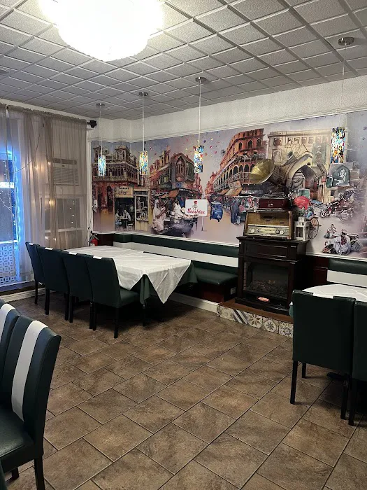 Sunshine Hicksville Picture 7