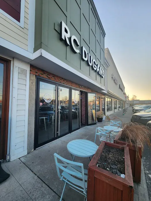 RC Dugans Restaurant Sports Bar Picture 5