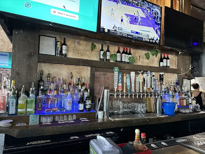 RC Dugans Restaurant Sports Bar Picture 4