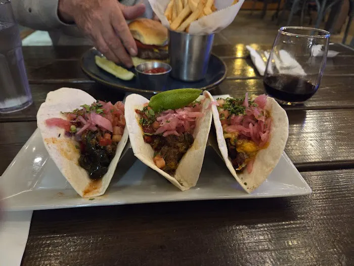 Garden Social Beer Garden & Kitchen Picture 3