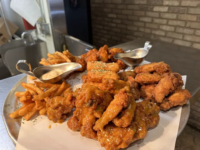 The SportsBook Bar & Grill Picture 10