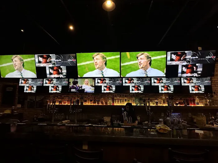 The SportsBook Bar & Grill Picture 6