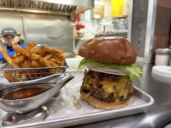 The SportsBook Bar & Grill Picture 1