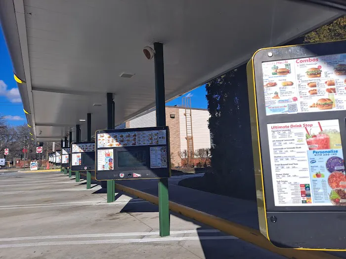 Sonic Drive-In Picture 7