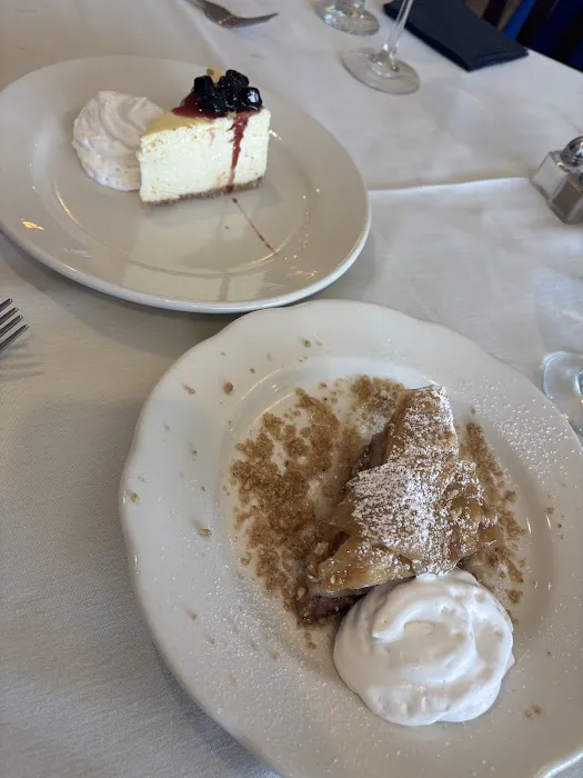 PHILIA RESTAURANT Picture 10