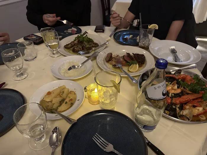 PHILIA RESTAURANT Picture 1