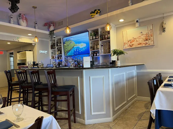 PHILIA RESTAURANT Picture 3