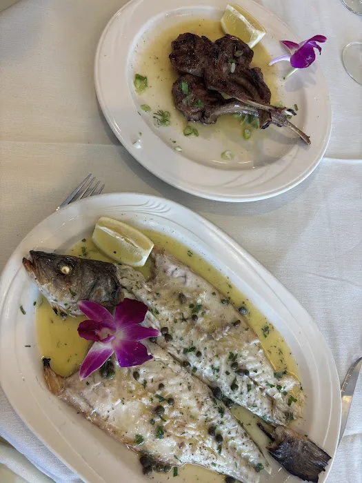 PHILIA RESTAURANT Picture 2