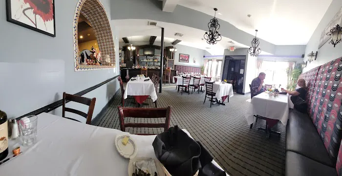 Boar Hat Wing House Picture 7