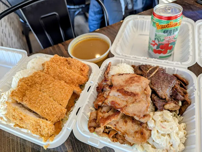 Honolulu Hawaiian BBQ & Poke Bar Picture 3