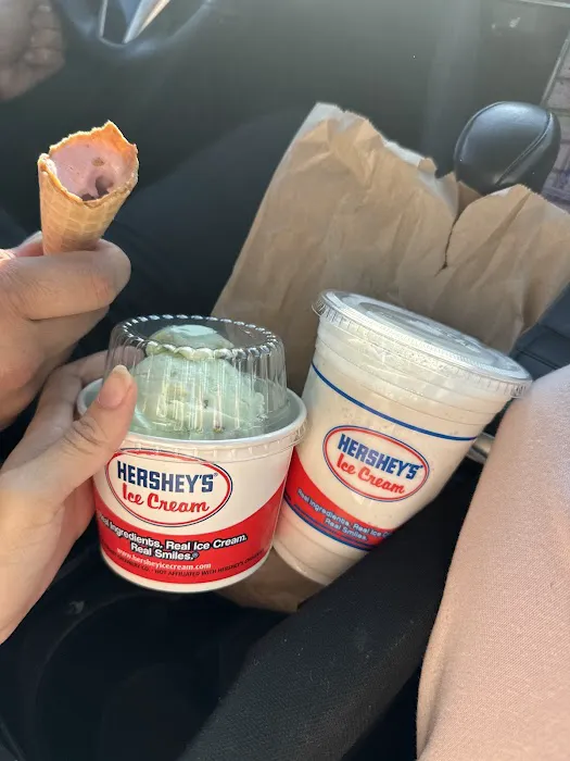 Hershey's Ice Cream & more Picture 5