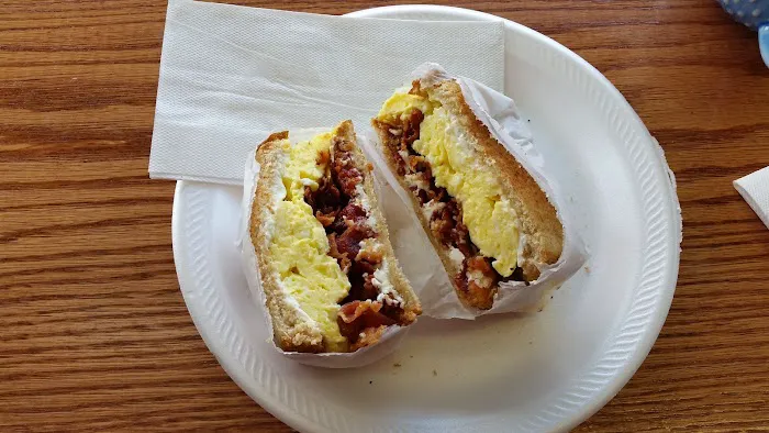 On A Roll Deli Picture 4