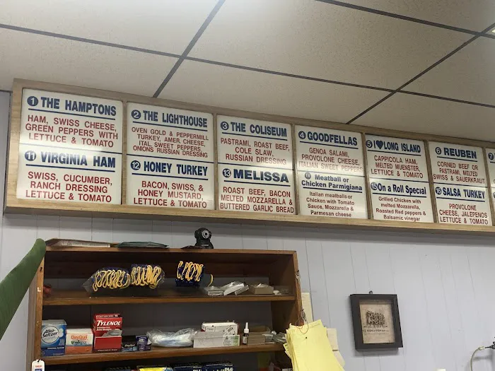 On A Roll Deli Picture 3