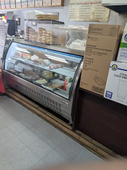 On A Roll Deli Picture 6