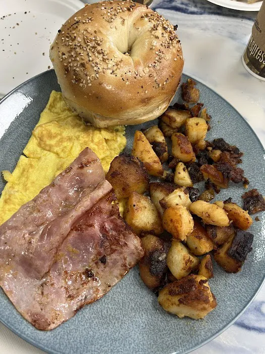 Turnpike Bagels Deli & Bakery Picture 1