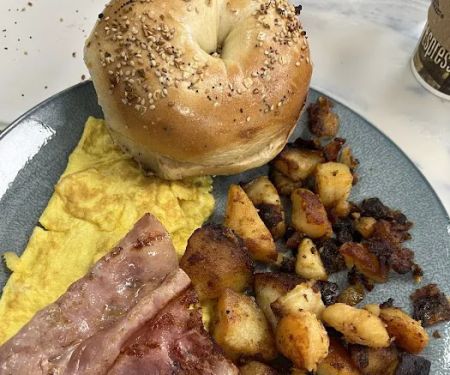 Turnpike Bagels Deli & Bakery