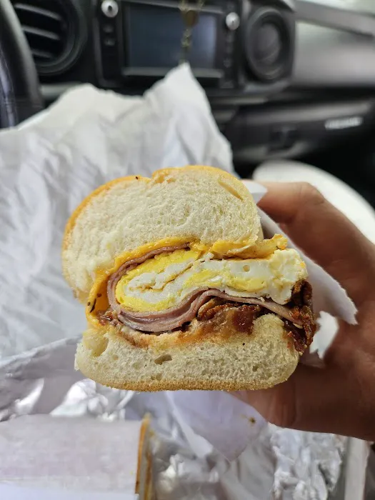 Turnpike Bagels Deli & Bakery Picture 2