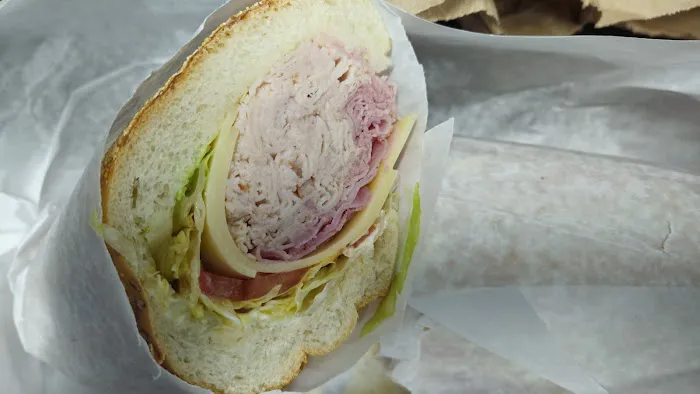 Turnpike Bagels Deli & Bakery Picture 6