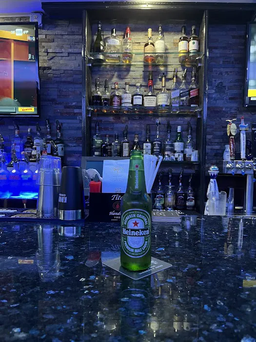 XBAR Lounge and Restaurant Picture 2