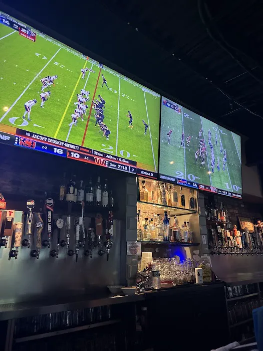 Croxley's Farmingdale Picture 9