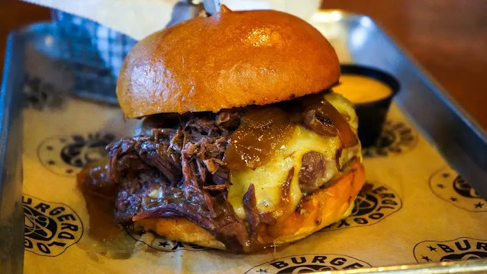 Burgerology Farmingdale Picture 3