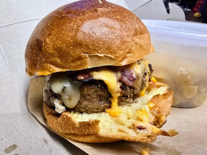 Burgerology Farmingdale Picture 8