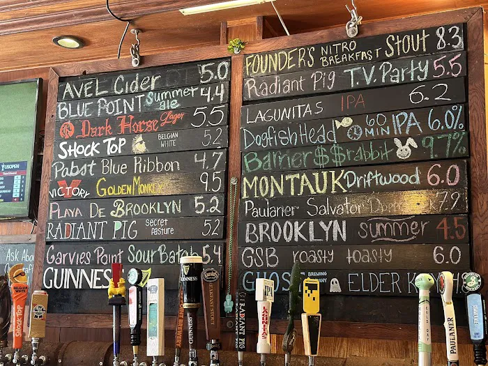 Dark Horse Tavern Picture 7