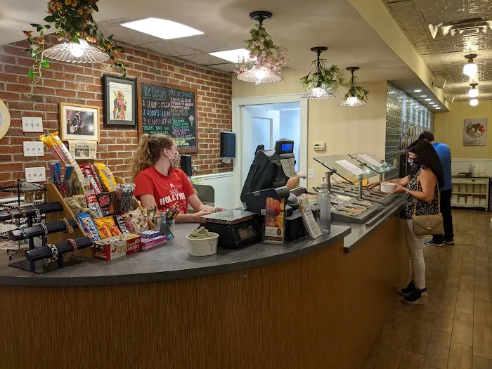 Charlotte's Frozen Yogurt Picture 9