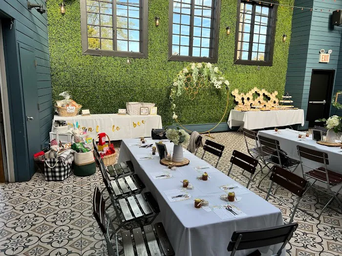 Croxley's The Garden Picture 3