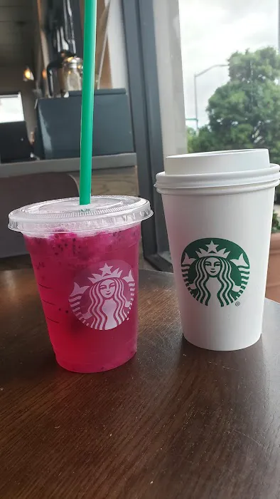 Starbucks Picture 4