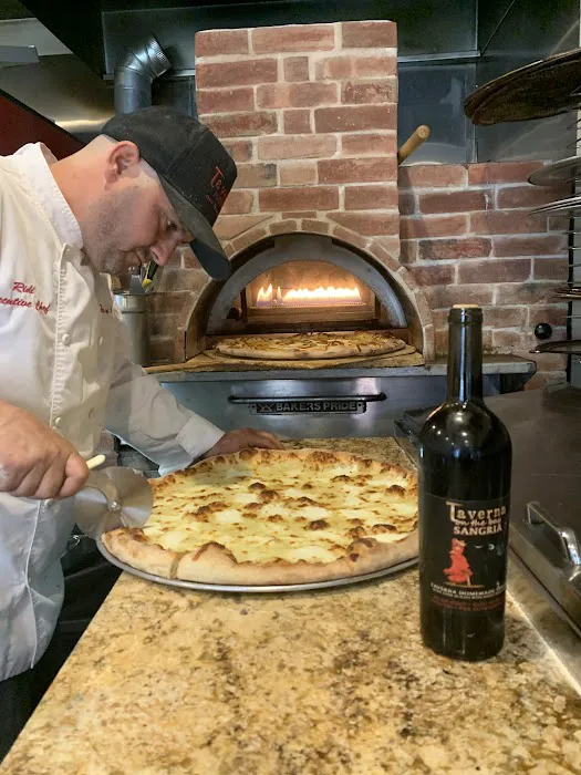 Taverna Pizza Picture 6