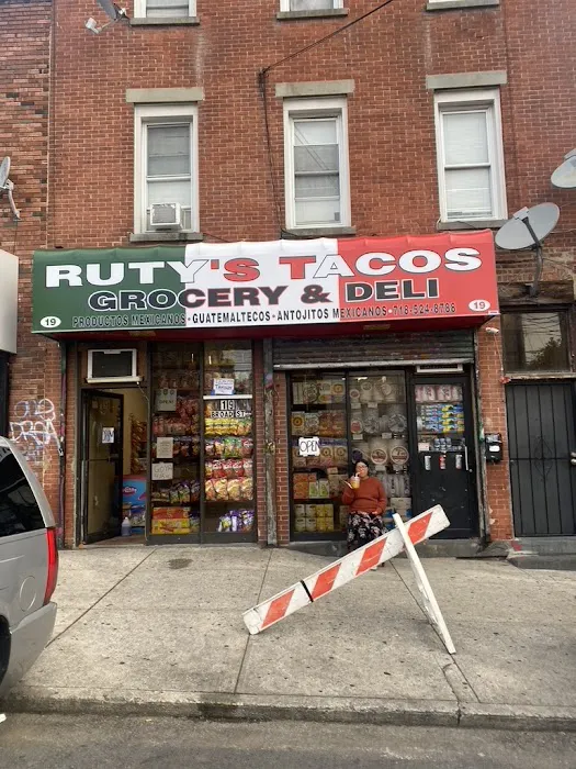 Ruty’s Tacos Grocery & Deli Picture 3