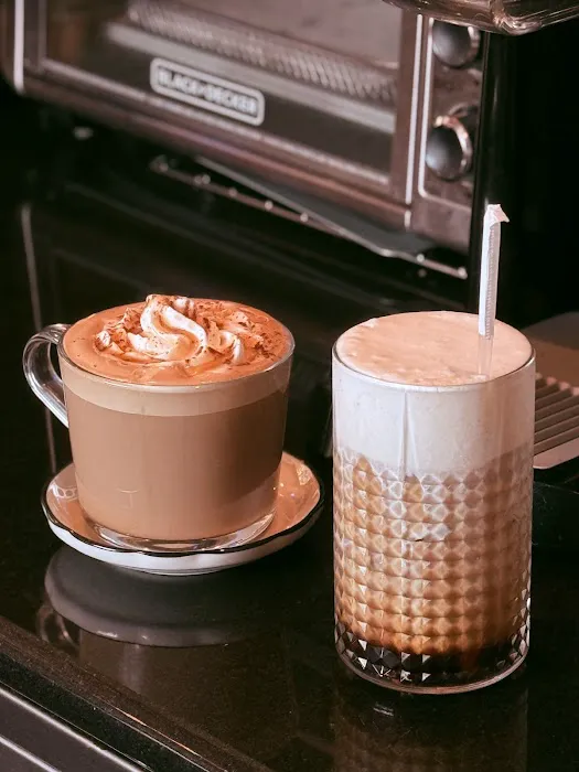 Caffeinated New Yorker Cafe Picture 10