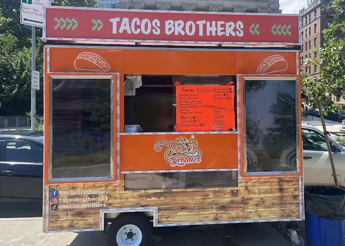Tacos Brothers Truck Picture 4