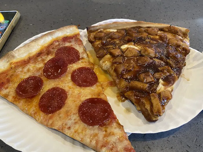 Bari's Pizza Picture 7