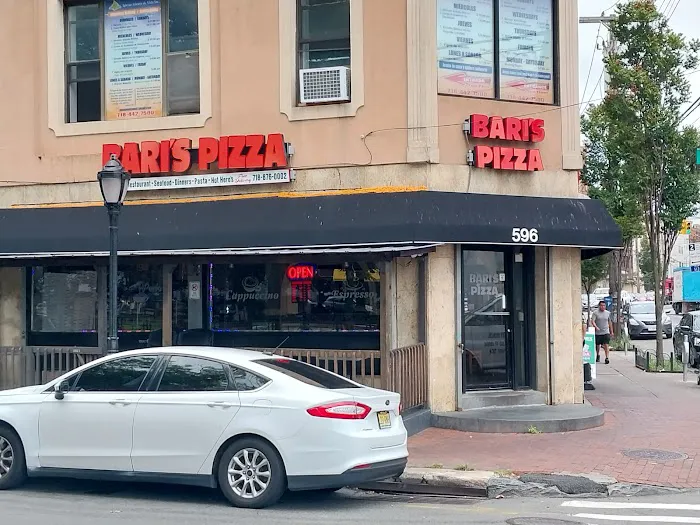 Bari's Pizza Picture 3