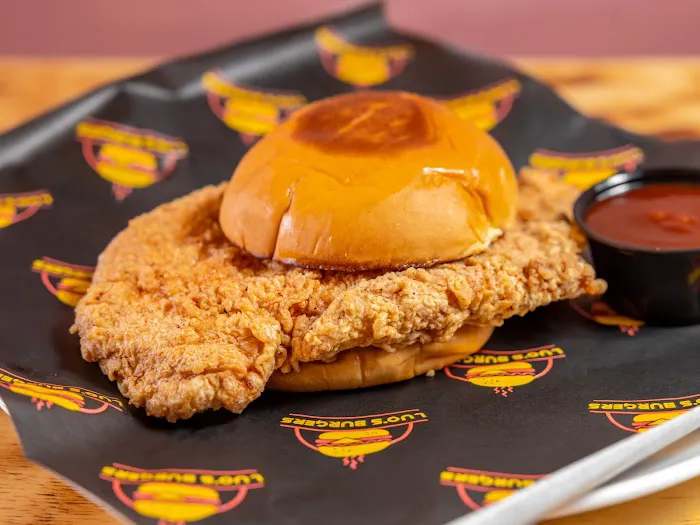 Luo’s Burgers Picture 2