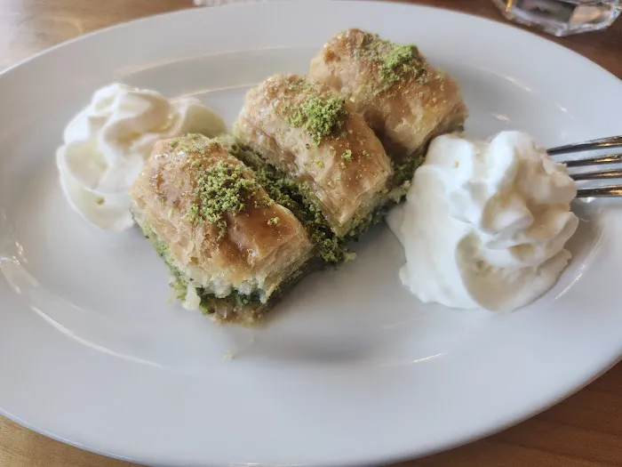 Zara Cafe Grill Picture 9