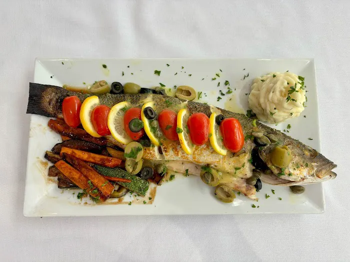 The Colonnade Diner, Restaurant & Catering Picture 8