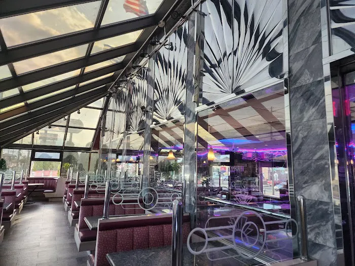 The Colonnade Diner, Restaurant & Catering Picture 3