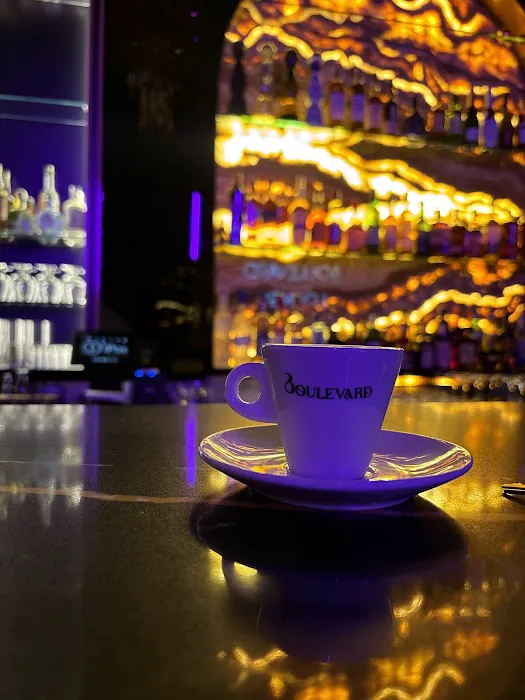 Boulevard Lounge Picture 7