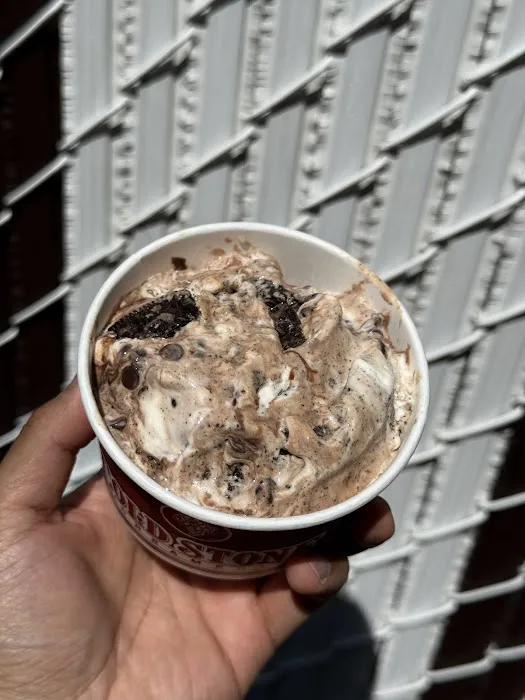 Cold Stone Creamery Picture 7