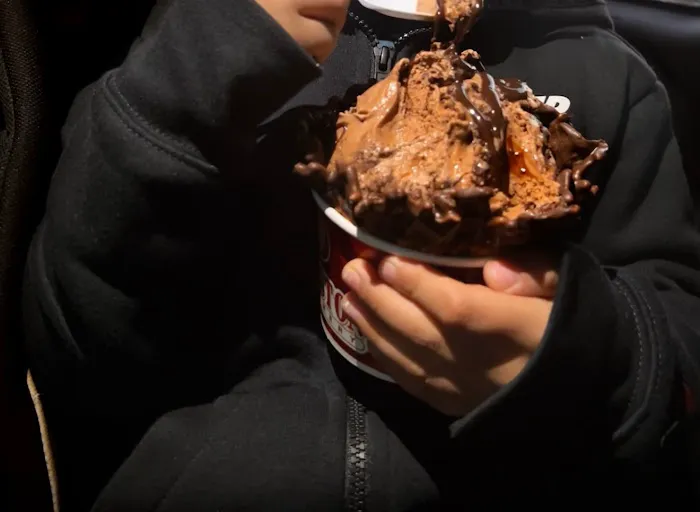 Cold Stone Creamery Picture 8