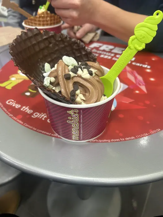 Menchie's Picture 9