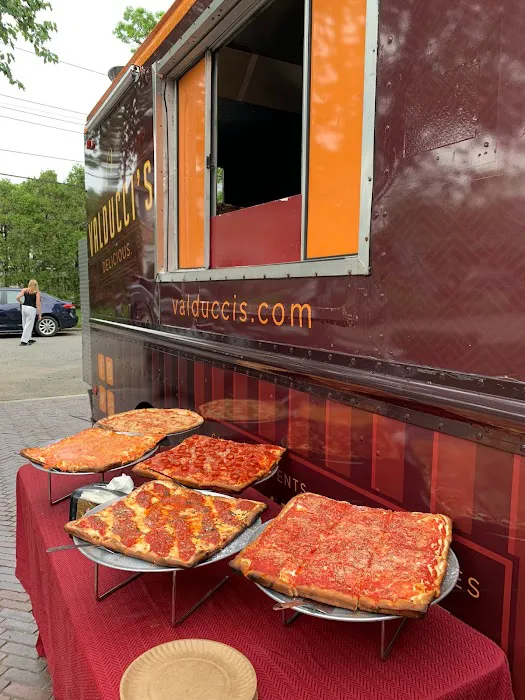 Valducci's Pizza Two Picture 3