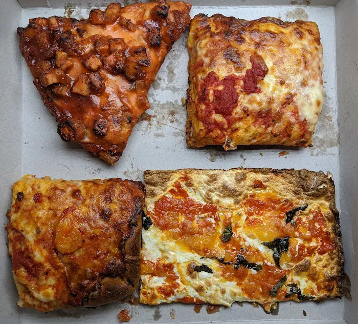 Valducci's Pizza Two Picture 2